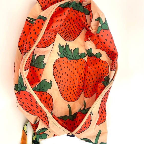 Baggu | 3D Zip Pouches Strawberry Orange Tree Print Medium Large Packing Cube - Picture 10 of 12